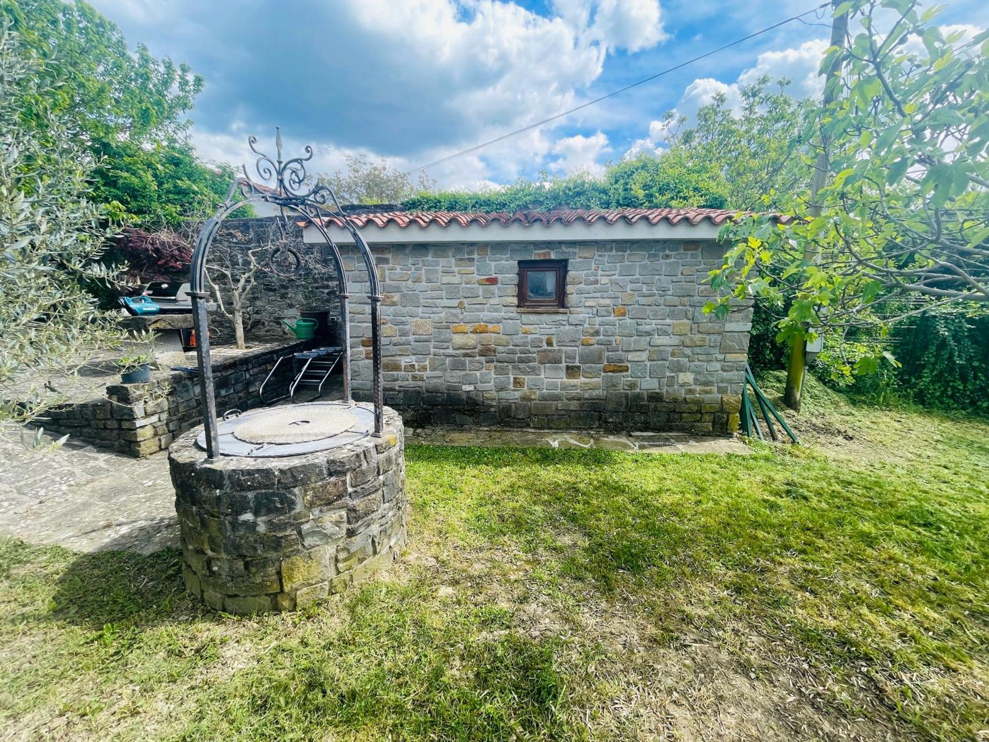 Paradise Villas With Swimming Pool Koper Exteriör bild